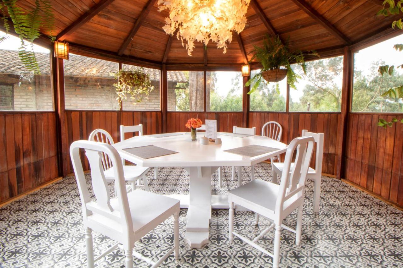 Hosteria Papagayo Cotopaxi Machachi ภายนอก รูปภาพ