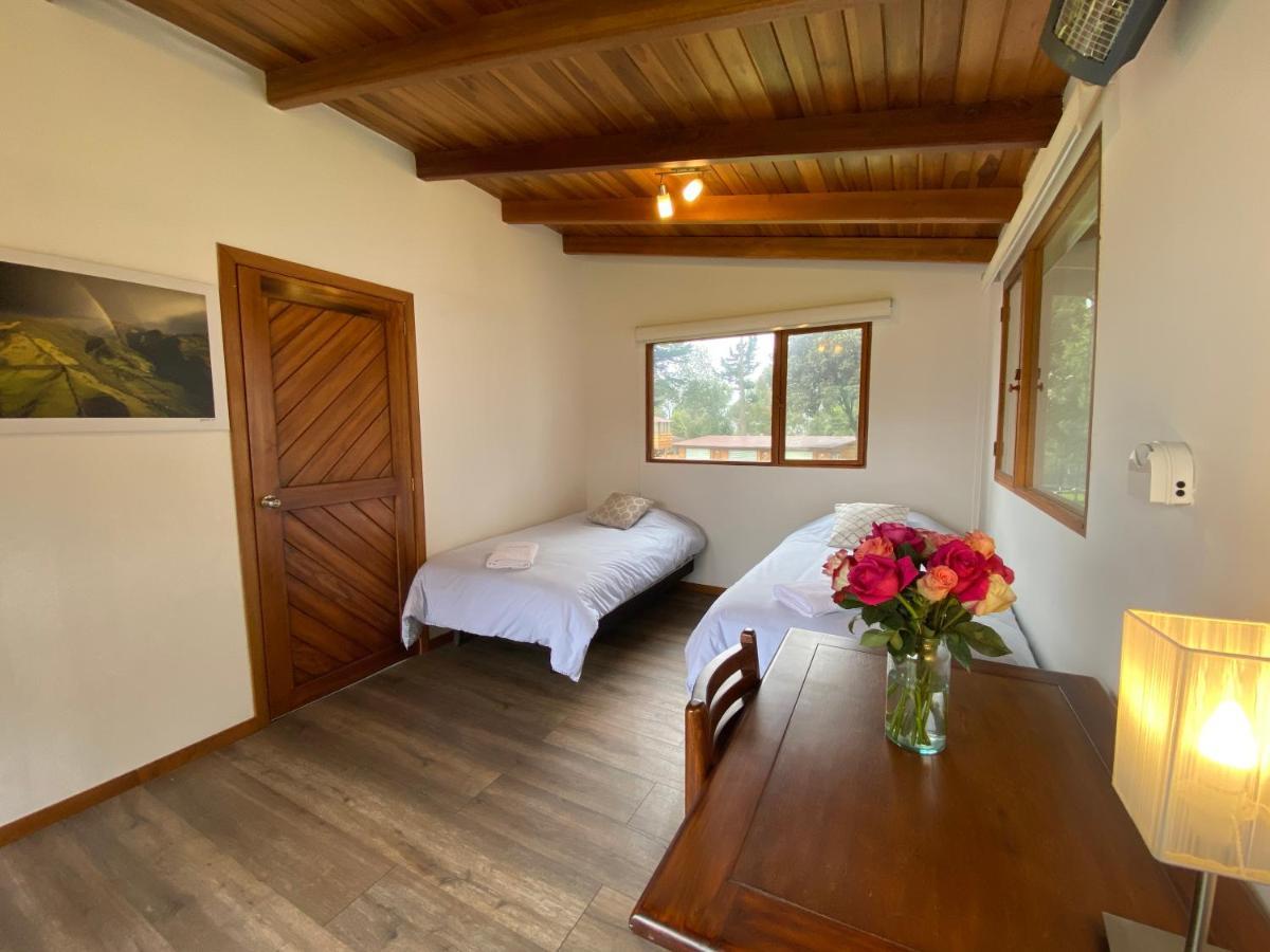 Hosteria Papagayo Cotopaxi Machachi ภายนอก รูปภาพ