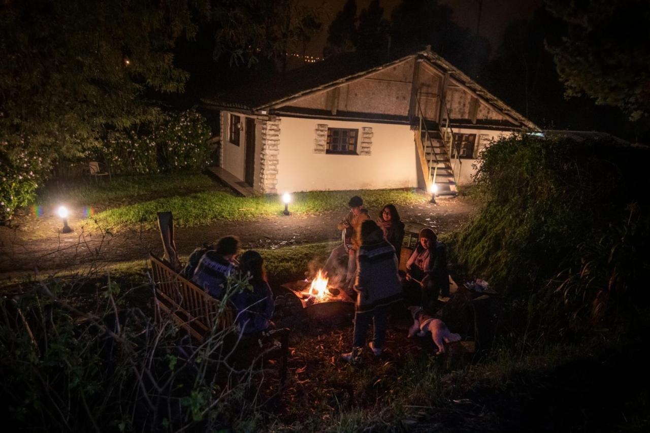 Hosteria Papagayo Cotopaxi Machachi ภายนอก รูปภาพ
