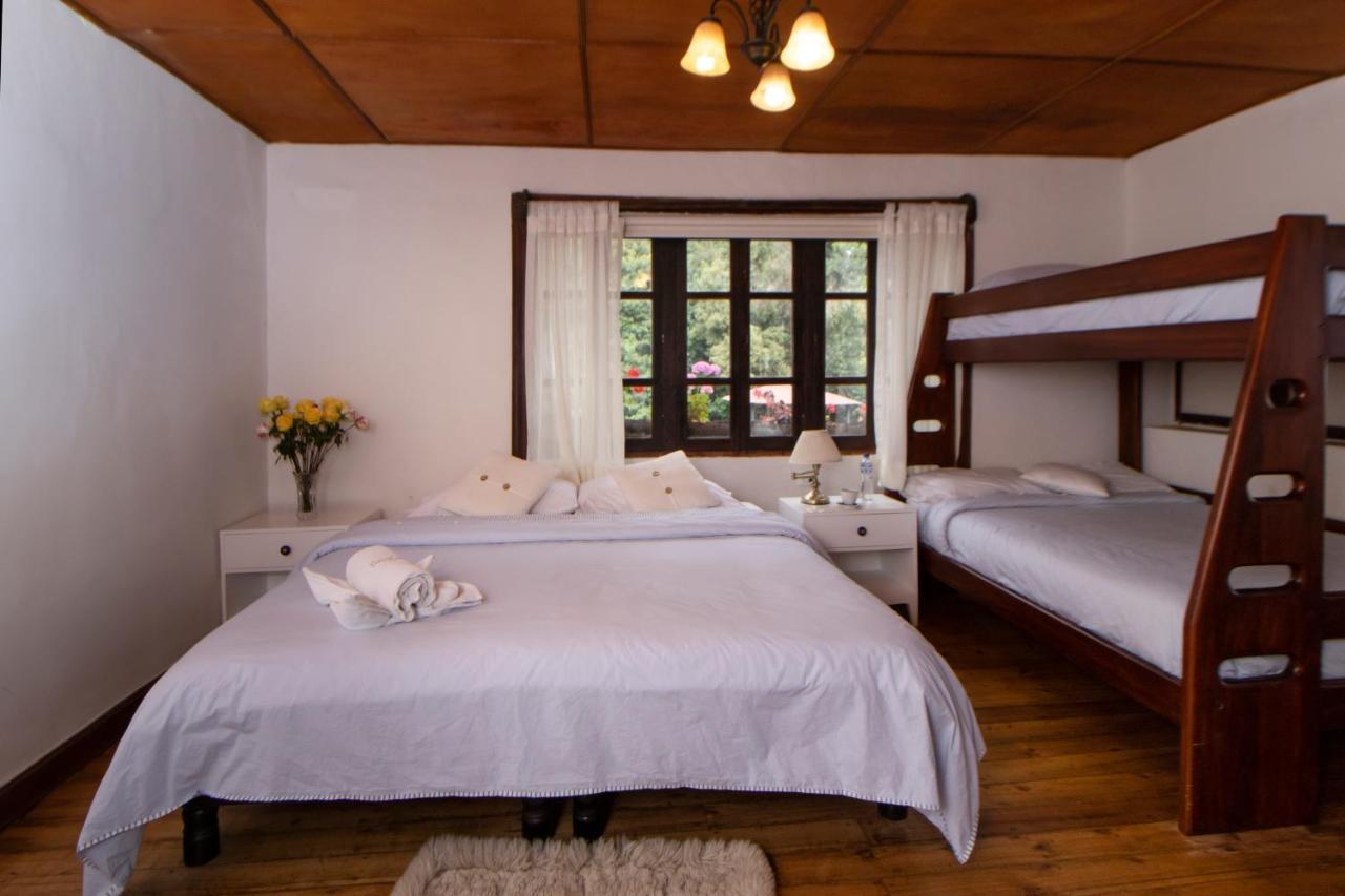Hosteria Papagayo Cotopaxi Machachi ภายนอก รูปภาพ